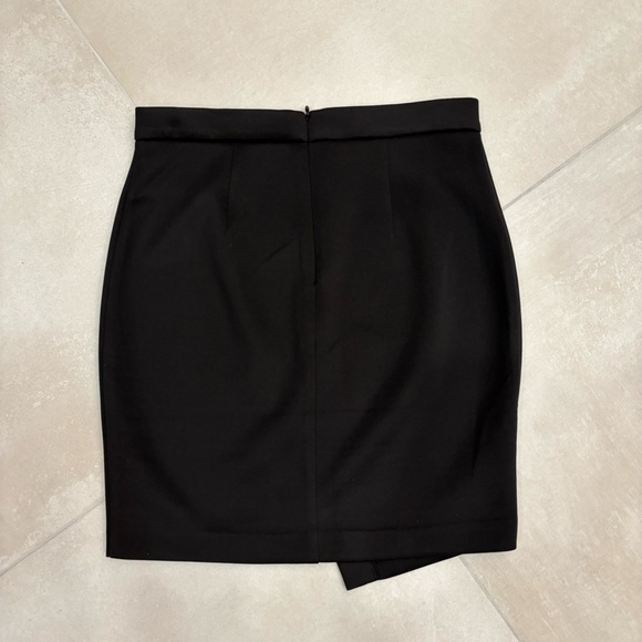 2 X BLACK MINI SKIRTS - Picture 2 of 7